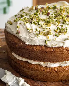 CARROT CAKE CU MORCOVI, CARDAMOM ȘI PORTOCALĂ